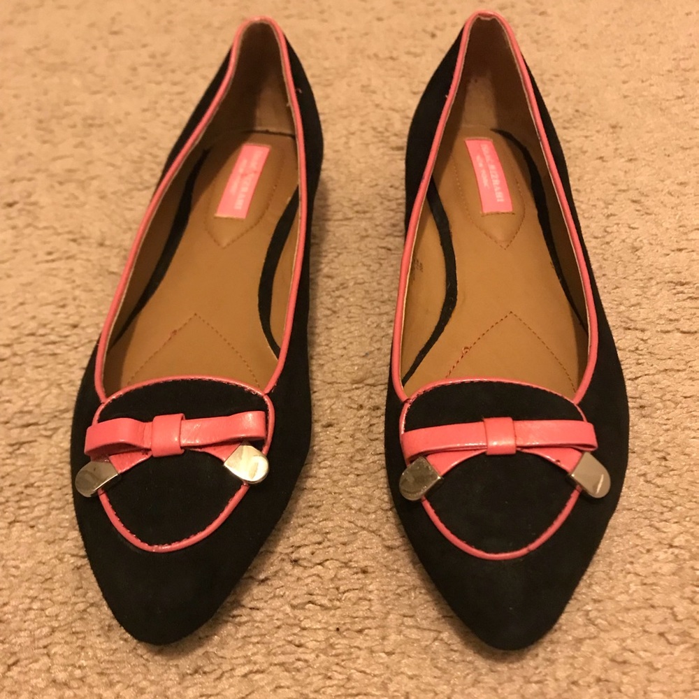Isaac Mizrahi Black and Pink Shoes. NEW